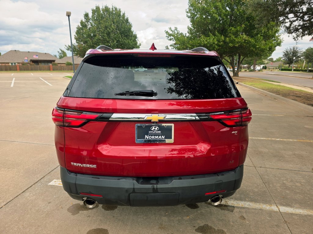 Used 2023 Chevrolet Traverse LT FWD image 24