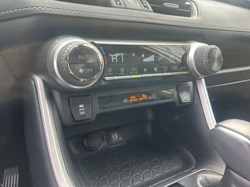 Used 2024 Toyota RAV4 XLE Premium image 24