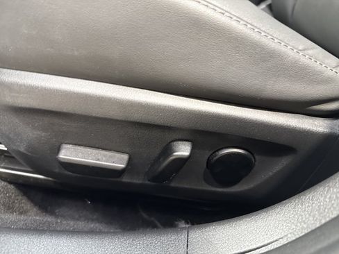 Used 2023 MAZDA MAZDA3 s FWD image 26