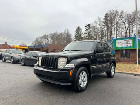 Used 2009 Jeep Liberty Sport w/ Popular Equipment Group image 1
