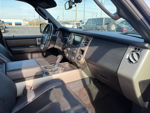 Used 2015 Ford Expedition Limited w/ Equipment Group 301A AWD/4WD image 13