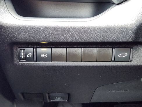 Used 2025 Toyota RAV4 XLE w/ Convenience Package FWD image 21