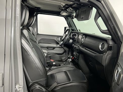 Certified 2022 Jeep Wrangler Unlimited Sahara w/ LED Lighting Group image 32