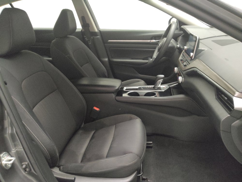 Used 2023 Nissan Altima 2.5 SV FWD image 21