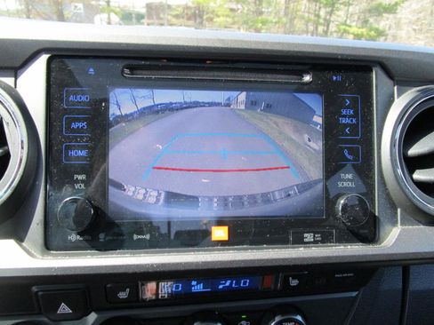 Used 2019 Toyota Tacoma TRD Off-Road image 13