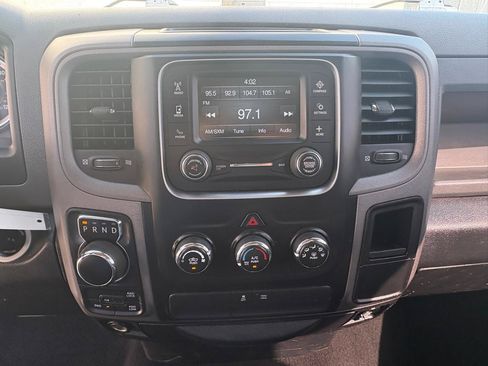 Used 2017 RAM 1500 Express AWD/4WD image 8