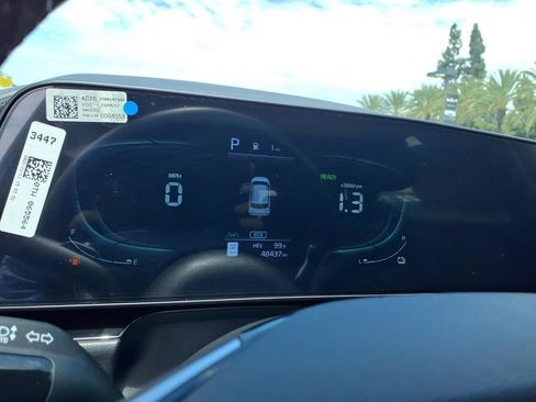 Certified 2023 Kia Niro EX FWD image 10