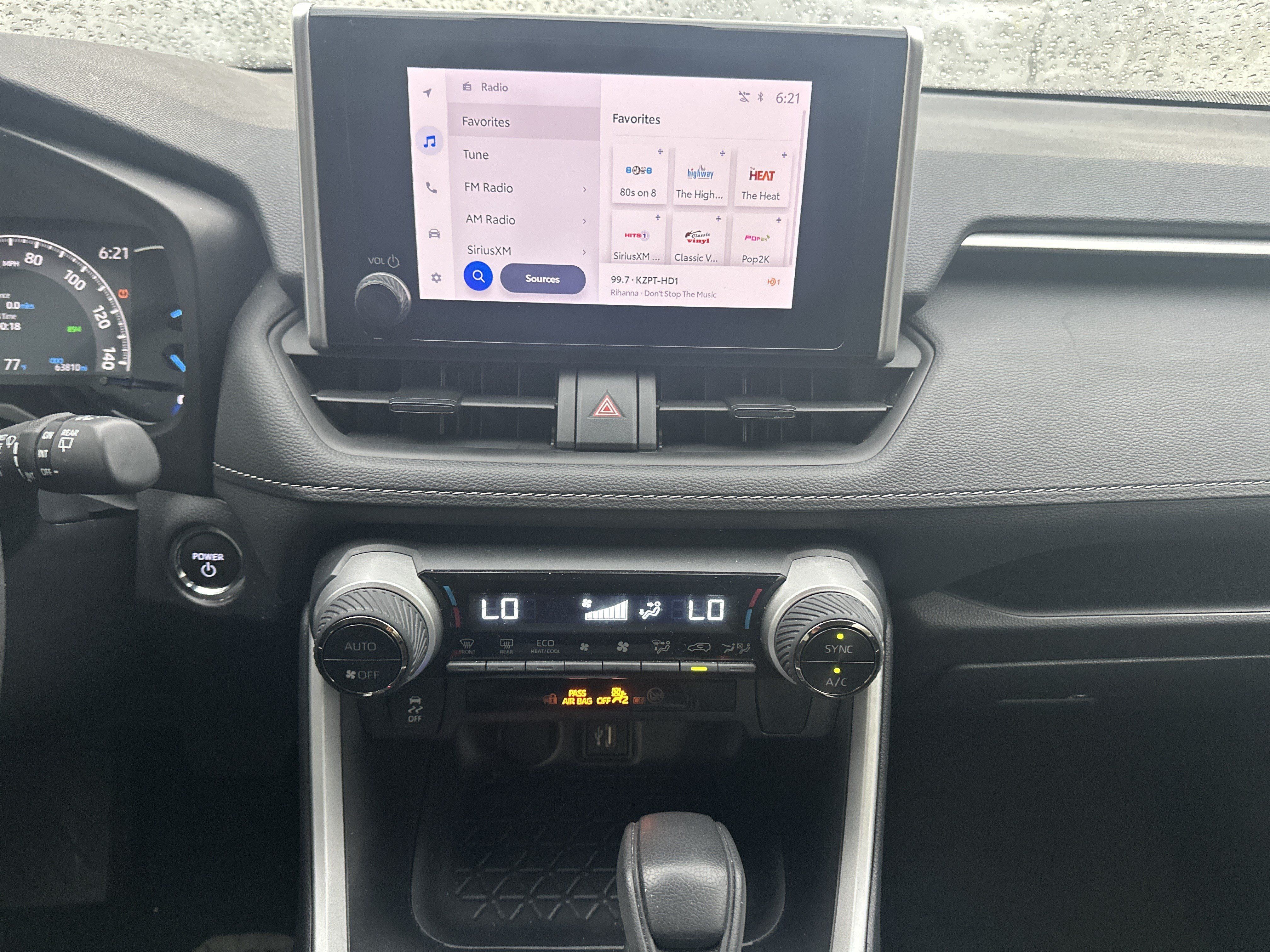 Used 2025 Toyota RAV4 XLE AWD/4WD image 22