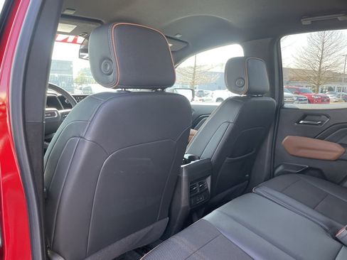 Used 2024 GMC Canyon AT4 w/ Technology Package image 24