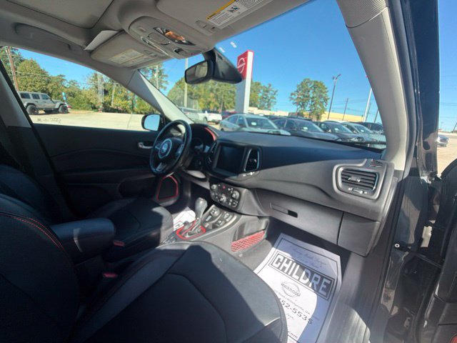Used 2020 Jeep Compass Trailhawk w/ Leather Interior Group AWD/4WD image 15