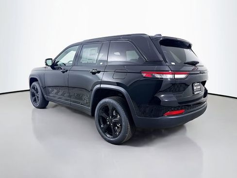 New 2025 Jeep Grand Cherokee Limited image 5