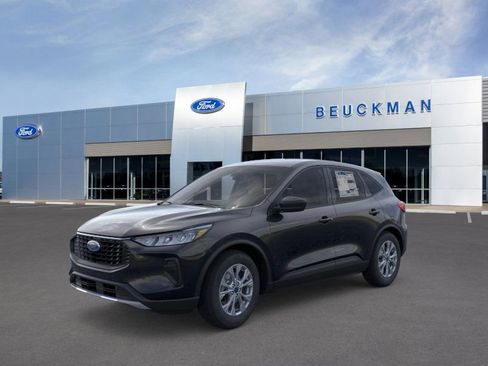 Used 2025 Ford Escape Active w/ Cold Weather Package image 5