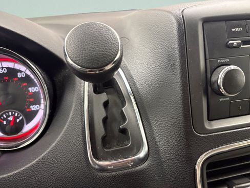 Used 2011 Dodge Grand Caravan Mainstreet w/ PWR Convenience Group FWD image 18