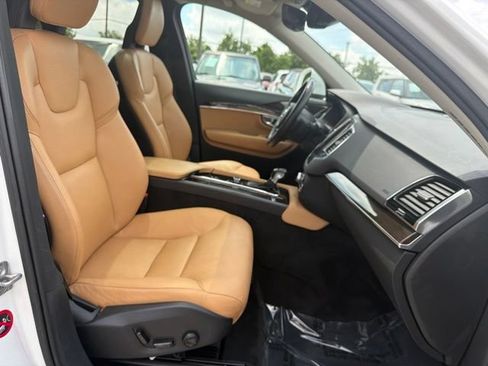 Used 2016 Volvo XC90 T6 Momentum AWD/4WD image 32