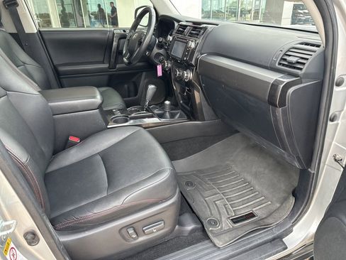 Used 2015 Toyota 4Runner Trail Premium image 19