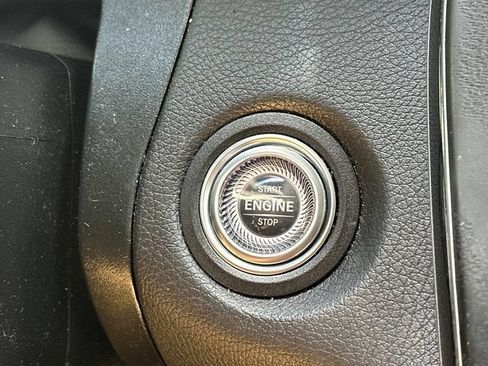 Certified 2022 Mercedes-Benz GLC 43 AMG 4MATIC image 26