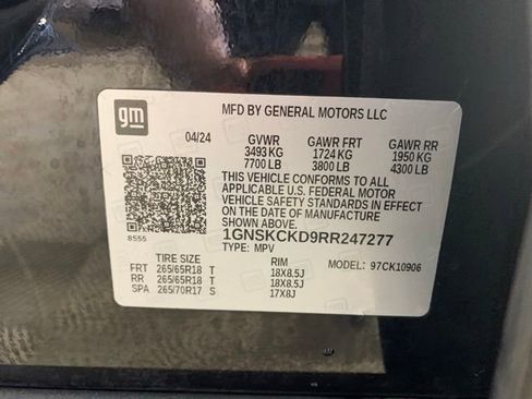Used 2024 Chevrolet Suburban LT AWD/4WD image 36