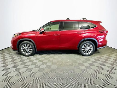 Used 2023 Toyota Highlander Limited image 5