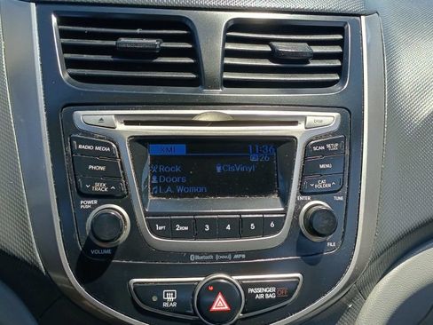 Used 2016 Hyundai Accent SE w/ Option Group 02 FWD image 15