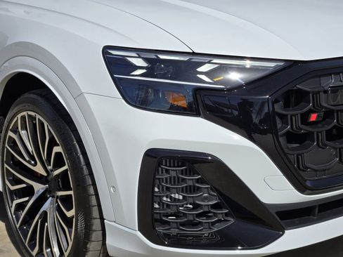 New 2026 Audi SQ8 Prestige image 12