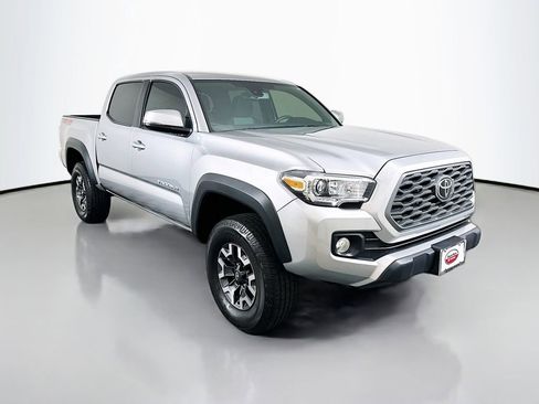 Certified 2023 Toyota Tacoma TRD Off-Road AWD/4WD image 3