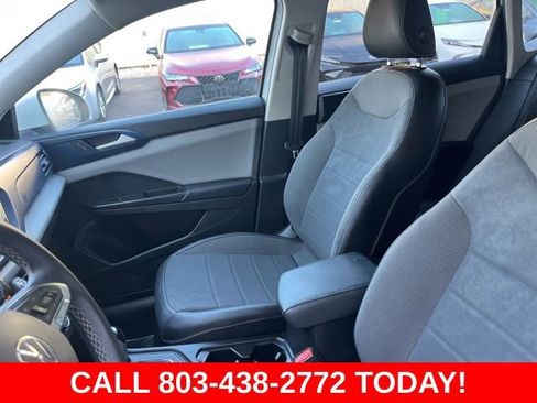 Used 2022 Volkswagen Taos SE FWD image 10
