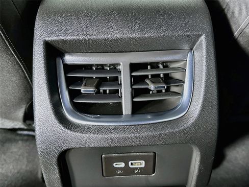 Used 2023 Chevrolet Blazer LT FWD image 24