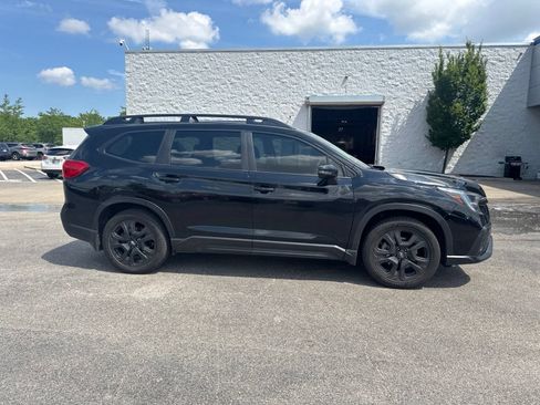 Used 2023 Subaru Ascent Onyx Edition AWD/4WD image 6