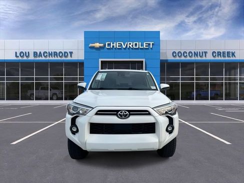 Used 2023 Toyota 4Runner SR5 AWD/4WD image 3