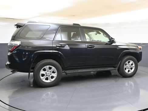 Used 2024 Toyota 4Runner SR5 Premium image 6