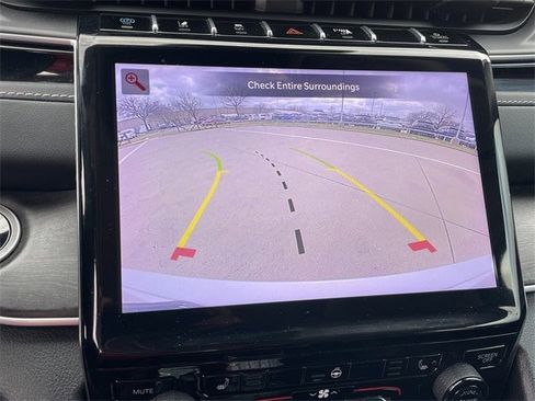 Used 2023 Jeep Grand Cherokee 4WD 4xe image 18