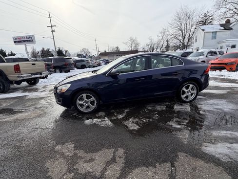 Used 2012 Volvo S60 T5 w/ Climate Pkg image 29