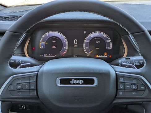 New 2025 Jeep Grand Cherokee Altitude image 27