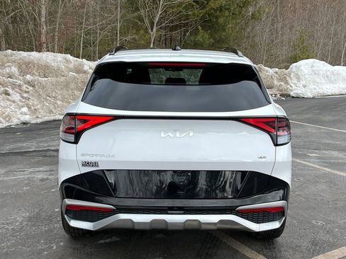 Used 2023 Kia Sportage SX image 4