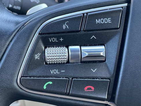 Used 2017 Genesis G90 3.3T Premium image 23