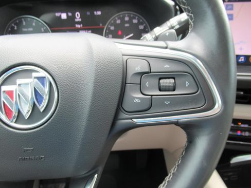 Used 2021 Buick Envision Essence w/ Technology Package I FWD image 24