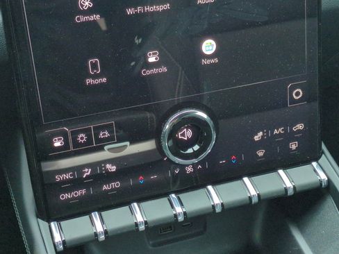 New 2026 GMC Terrain Elevation w/ Elevation Premium Package AWD/4WD image 24