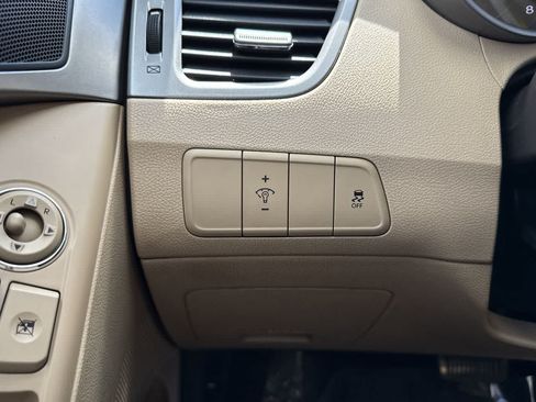 Used 2011 Hyundai Elantra Limited w/ Premium Pkg 5 FWD image 21