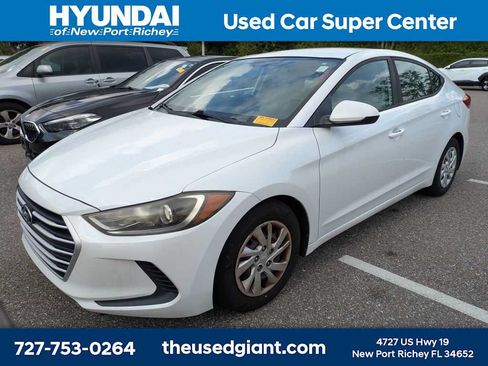Used 2017 Hyundai Elantra SE FWD image 1