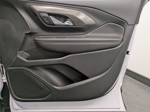 Used 2022 GMC Terrain SLE w/ Driver Convenience Package image 27