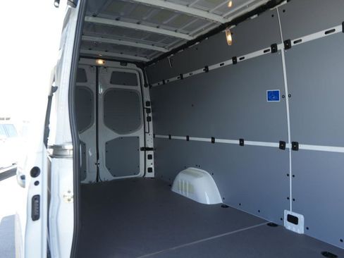 New 2026 Mercedes-Benz Sprinter 2500 image 9