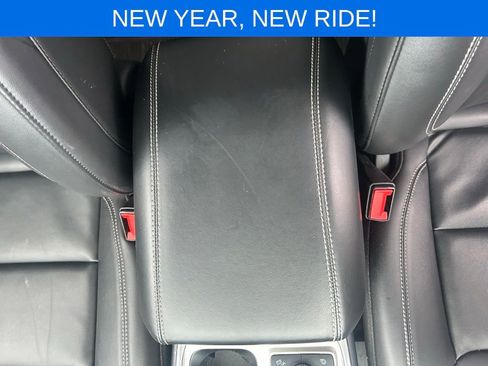 Used 2023 Ford Explorer XLT w/ Equipment Group 202A image 27