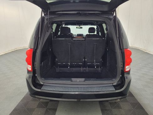 Used 2016 Dodge Grand Caravan SXT FWD image 29