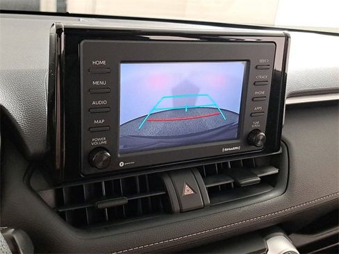 Used 2021 Toyota RAV4 LE image 29