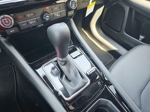 New 2026 Jeep Compass Latitude image 25