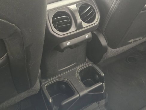 Used 2023 Jeep Gladiator Sport AWD/4WD image 33