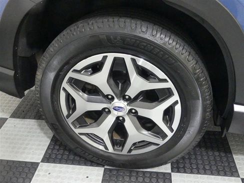 Used 2020 Subaru Forester Premium w/ Popular Package #1 AWD/4WD image 16