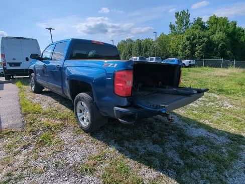 Used 2018 Chevrolet Silverado 1500 LT w/ All Star Edition AWD/4WD image 3