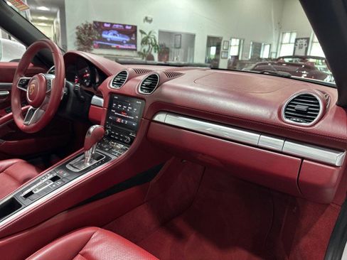 Used 2017 Porsche 718 Boxster RWD image 53
