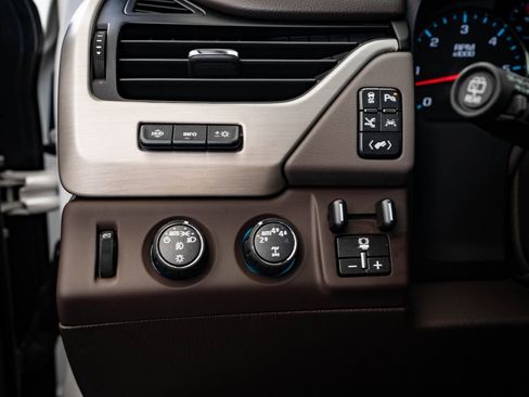 Used 2019 GMC Yukon Denali w/ Denali Ultimate Package image 45